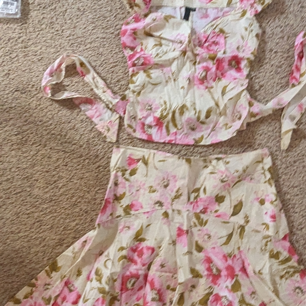 Skirt and halter floral set, top medium skirt large